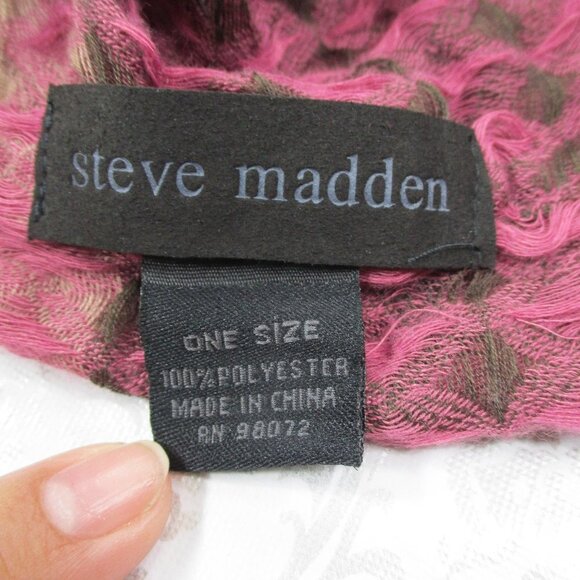 STEVE MADDEN One Size Infinity Knit Scarf - Picture 4 of 8